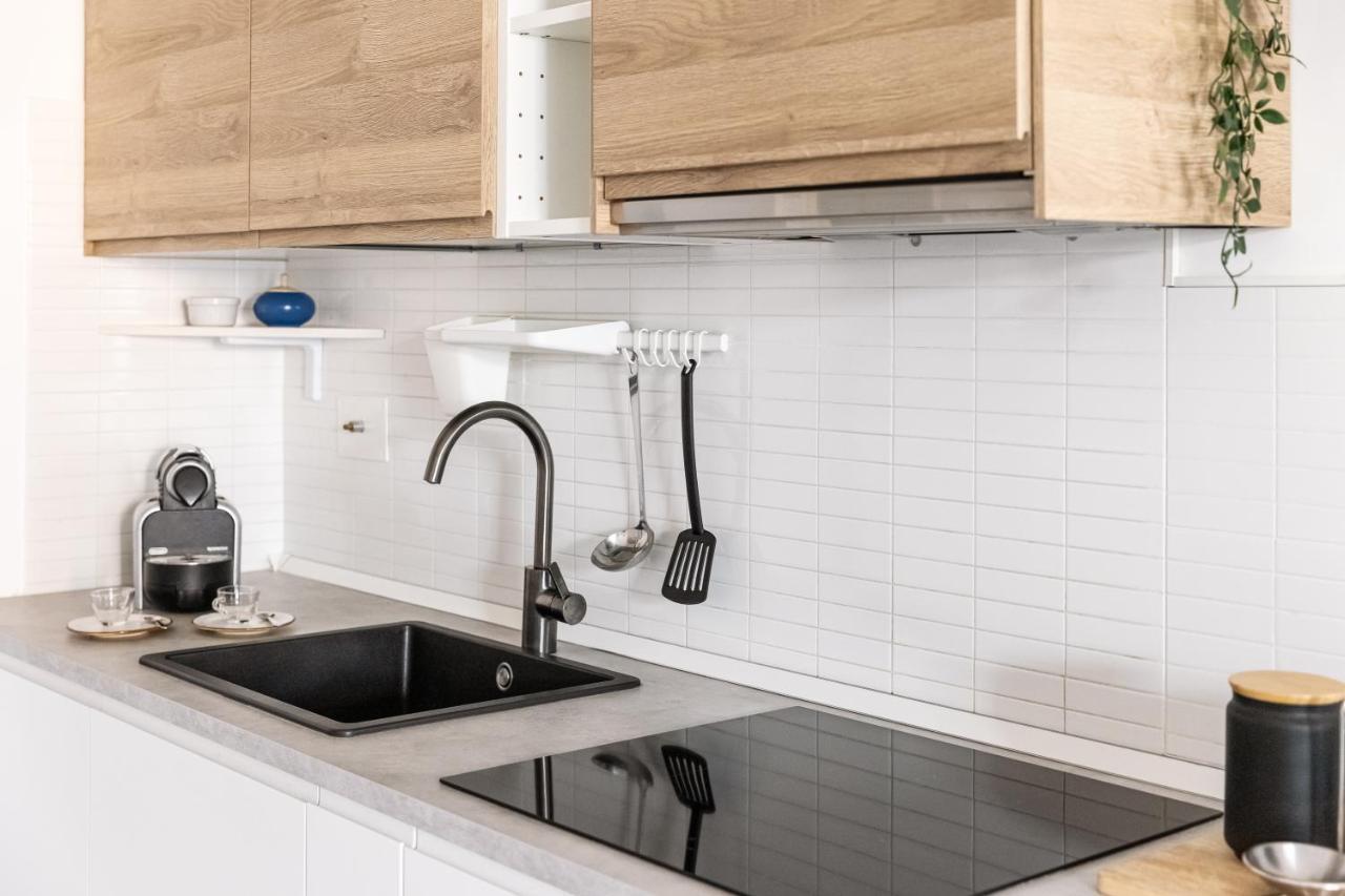 Loft Con Terrazzo - 3 Min Dalle Autostrade By Followgreenhouserome Luaran gambar