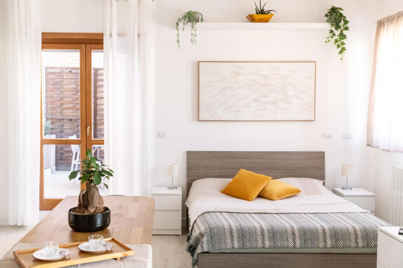 Loft Con Terrazzo - 3 Min Dalle Autostrade By Followgreenhouserome Luaran gambar